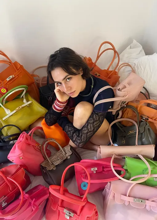 Мода на фейковые резиновые Birkin (Firkin) — еще один признак популярности желейных текстур Мода на фейковые резиновые Birkin (Firkin) — еще один признак популярности желейных текстур