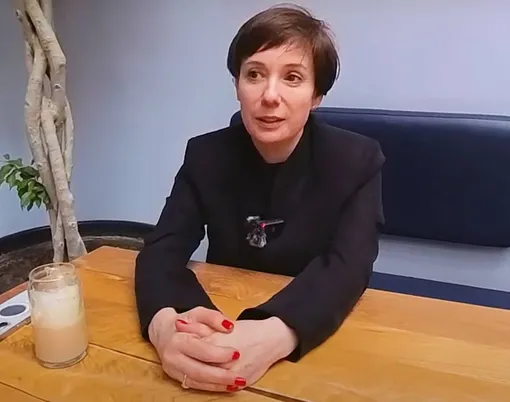 Чулпан Хаматова зашла в кафе в Тбилиси Чулпан Хаматова зашла в кафе в Тбилиси