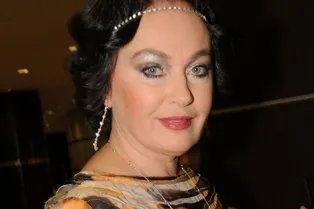 «На одном дыхании»: Лариса Гузеева показала нежный поцелуй с легендарным актером «На одном дыхании»: Лариса Гузеева показала нежный поцелуй с легендарным актером