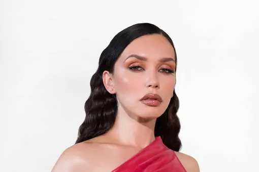 Ольга Серябкина выпустила новый трек «Не забыла», который будет у вас на повторе Ольга Серябкина выпустила новый трек «Не забыла», который будет у вас на повторе