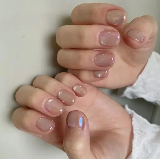 «Липкий» маникюр идеально подходит для коротких ногтей «Липкий» маникюр идеально подходит для коротких ногтей