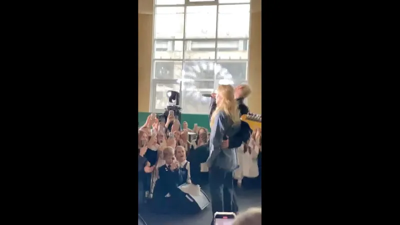 Нажми и смотри Нажми и смотри