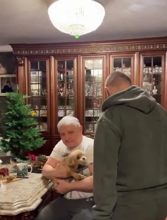 Нажми и смотри