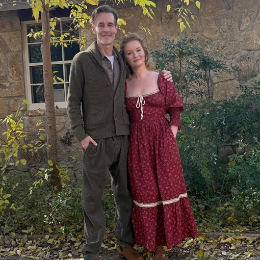 Джеймс Ван Дер Бик с женой на отдыхе