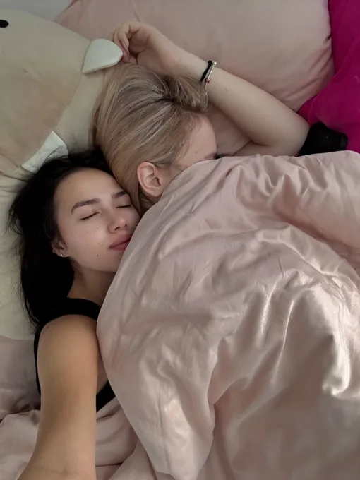 Алина Загитова и ее младшая сестра