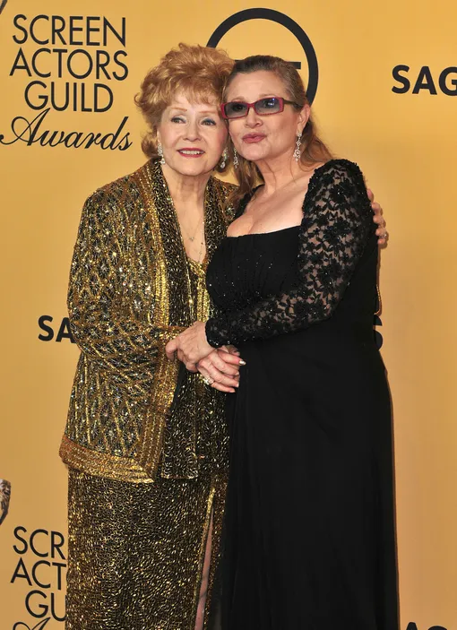 Дебби Рейнольдс, Кэрри Фишер Rexfeatures