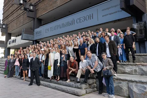 В новой труппе 150 человек В новой труппе 150 человек