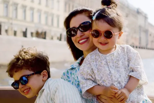 «Незабываемый день»: Равшана Куркова показала умилительные фото с дочерью и сыном на прогулке по рекам и каналам «Незабываемый день»: Равшана Куркова показала умилительные фото с дочерью и сыном на прогулке по рекам и каналам