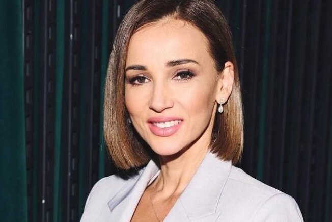 Үштік порно видео Орыстың əйелдерін көлікте қалай сиқырлайды