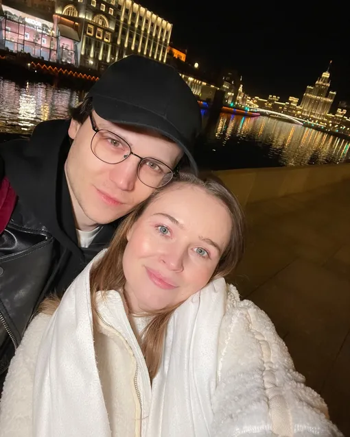 Полина Гренц встречается с актером Дмитрием Сотниченко