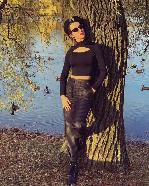 Матильда устроила фотосессию в Петербурге Матильда устроила фотосессию в Петербурге