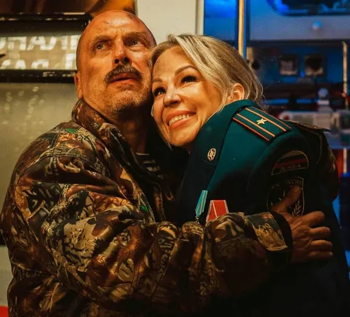 Дмитрий Нагиев и Ирина Медведева на съемках фильма «Ёлки-12» Дмитрий Нагиев и Ирина Медведева на съемках фильма «Ёлки-12»