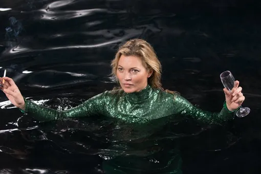 Кейт Мосс и Ким Кардашьян снялись в ремейке культового шоу о богатых тусовщицах Кейт Мосс и Ким Кардашьян снялись в ремейке культового шоу о богатых тусовщицах