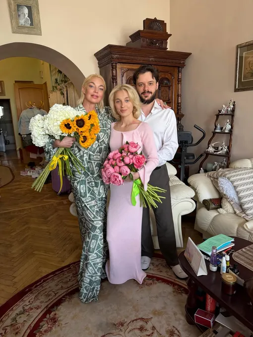 Анастасия Волочкова не хотела, чтобы дочь меняла фамилию Анастасия Волочкова не хотела, чтобы дочь меняла фамилию