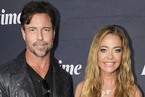 Дениз Ричардс и ее мужа во время скандального развода выселили из особняка в Лос-Анджелесе Дениз Ричардс и ее мужа во время скандального развода выселили из особняка в Лос-Анджелесе