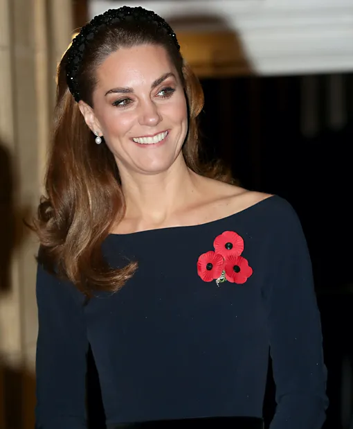 Моду на обручи снова ввела Кейт