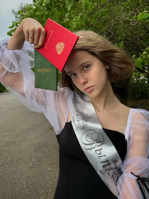Виталия Корниенко успешно сдала экзамены Виталия Корниенко успешно сдала экзамены