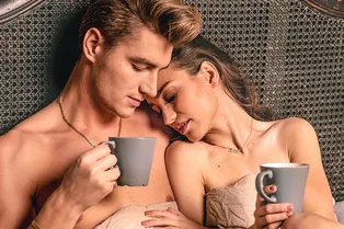 Виктория Дайнеко ответила постельным фото на признание Алексея Воробьева Виктория Дайнеко ответила постельным фото на признание Алексея Воробьева