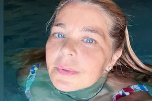 Похудевшая Ирина Пегова показала фигуру в купальнике на турецком курорте Похудевшая Ирина Пегова показала фигуру в купальнике на турецком курорте