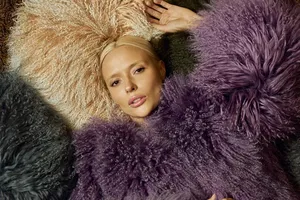 Модный дайджест этой недели: теплый трикотаж, верхняя одежда и подарки себе любимой Модный дайджест этой недели: теплый трикотаж, верхняя одежда и подарки себе любимой