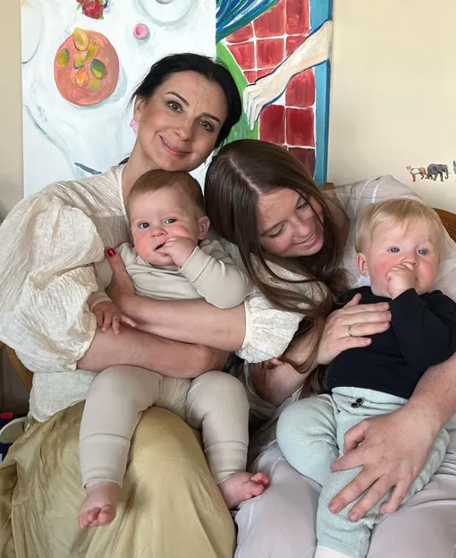 Екатерина Стриженова с дочерью Анастасией и внуками Александром и Георгием