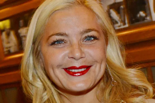 Ирина Пегова показала фигуру в ярком купальнике на отдыхе в Дубае Ирина Пегова показала фигуру в ярком купальнике на отдыхе в Дубае