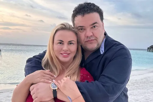 Анна Семенович переехала в новый загородный дом вместе с женихом Анна Семенович переехала в новый загородный дом вместе с женихом