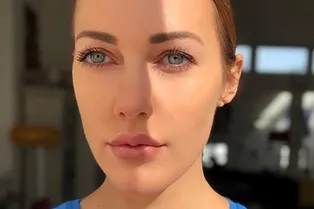 Красавица на пляже: Мерьем Узерли показала горячий кадр фотосессии на Мальдивах