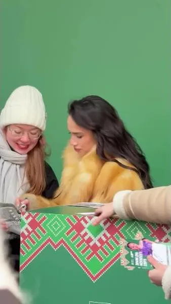 Нажми и смотри