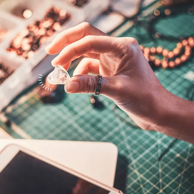 Инвестиция, которую можно носить: какие камни будут расти в цене, рассказывает геммолог