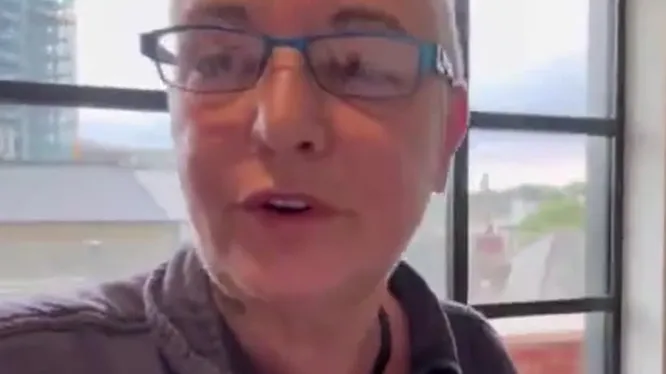 Нажми и смотри