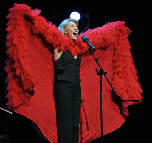 Юлия Рутберг узнала о происшествии во время гастрллей в Иркутске Юлия Рутберг узнала о происшествии во время гастрллей в Иркутске