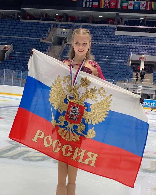 Александра Трусова стала воспитанницей Плющенко Александра Трусова стала воспитанницей Плющенко