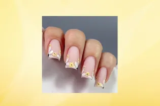 Как сделать френч цветами: простая идея маникюра на весну для тех, кто не умеет рисовать ровные кончики