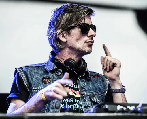 Диджей Kavinsky прожил 50 лет