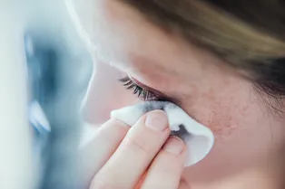 Ночная смена: как быстро привести кожу в порядок, если ты ложишься спать под утро