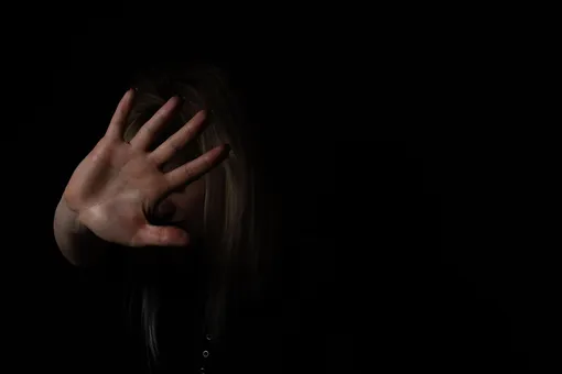 От Елены доставалось и младшей дочери От Елены доставалось и младшей дочери