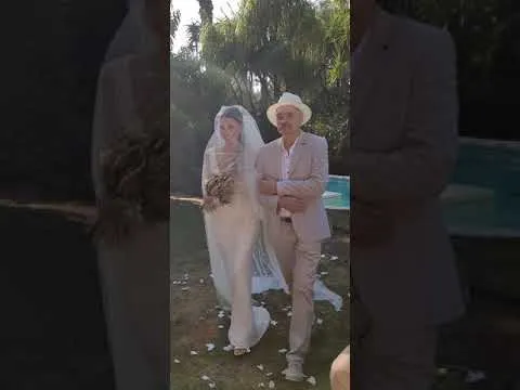 Нажми и смотри