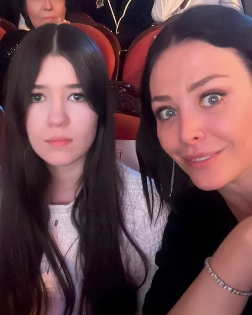 Екатерина Волкова с младшей дочерью Александрой