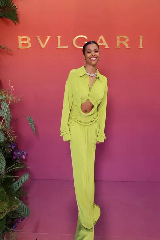 Тина Кунаки на показе Bvlgari