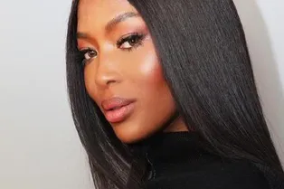 Наоми Кэмпбелл спустилась в метро, чтобы сняться для Valentino Наоми Кэмпбелл спустилась в метро, чтобы сняться для Valentino