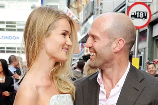 Рози Хантингтон-Уайтли обручилась с бойфрендом Рози Хантингтон-Уайтли обручилась с бойфрендом