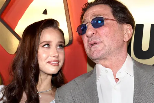 «С днем рождения, моя когда-то задутая свеча на торте»: невеста Григория Лепса раскрыла личную тайну в день его 63-летия «С днем рождения, моя когда-то задутая свеча на торте»: невеста Григория Лепса раскрыла личную тайну в день его 63-летия