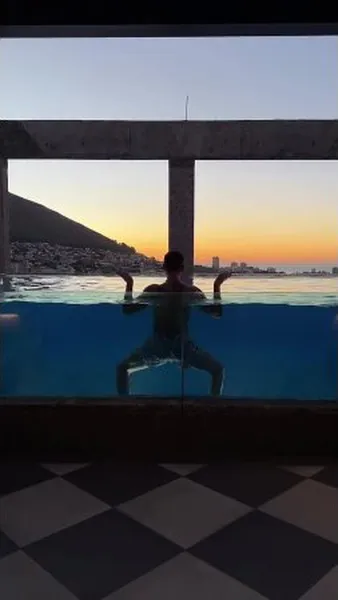 Нажми и смотри