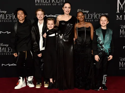 Анджелине важно, чтобы Брэд не знакомил детей с новой пассией