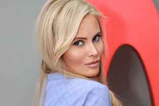 «Осторожно, эротика!»: Дана Борисова сделала татуаж сосков и показала грудь «Осторожно, эротика!»: Дана Борисова сделала татуаж сосков и показала грудь