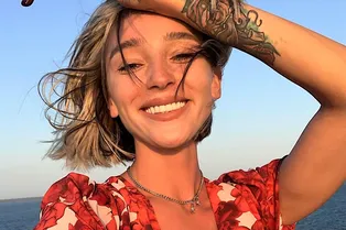 «В платье? Не может быть!»: Настя Ивлеева в женственном наряде поразила фанатов «В платье? Не может быть!»: Настя Ивлеева в женственном наряде поразила фанатов