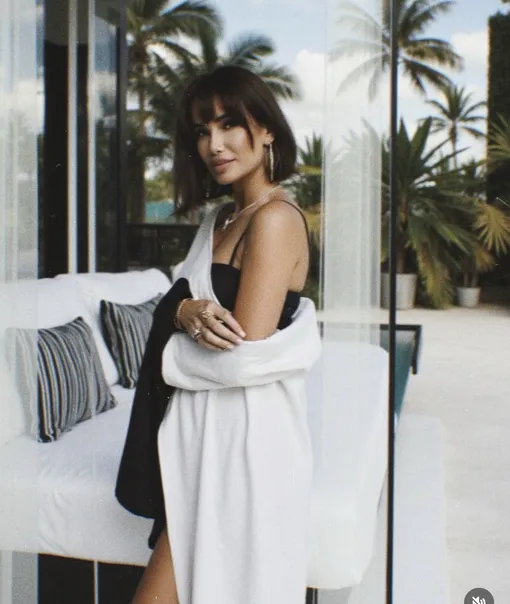 Айза поддержала Дмитрия Диброва