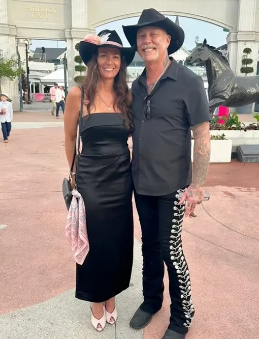 Адриана Джиллетт и Джеймс Хетфилд вместе больше двух лет