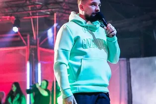 Баста, Ресторатор и Айза Анохина запускают рэп-баттл «Голос улиц» Баста, Ресторатор и Айза Анохина запускают рэп-баттл «Голос улиц»
